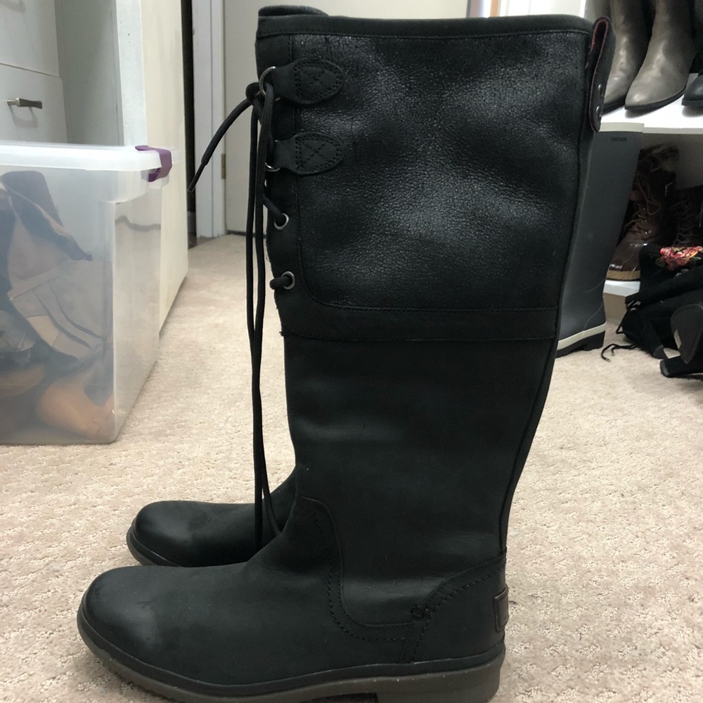 NWT UGG Elsa boot